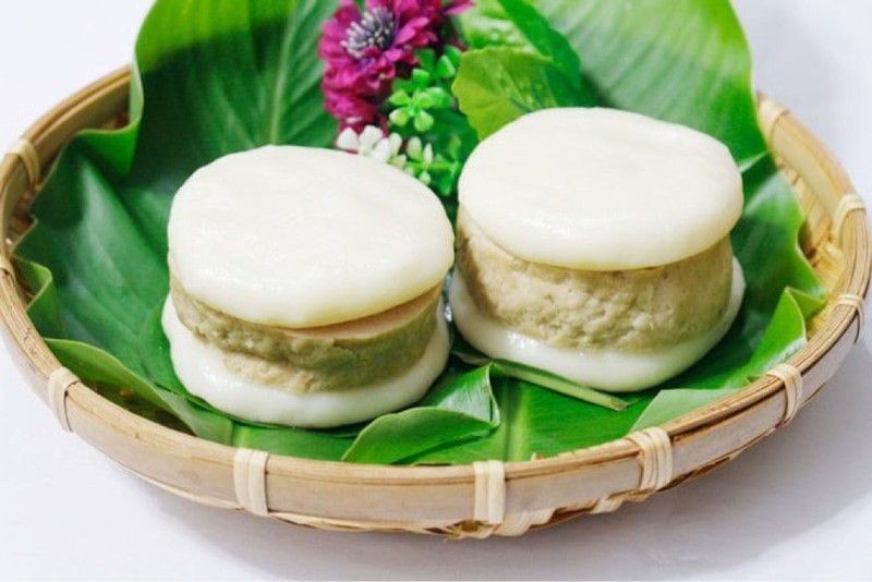 Bánh dầy là một trong những loại bánh đặc sản của vùng đất Sapa, được chế biến từ gạo nếp xay mịn