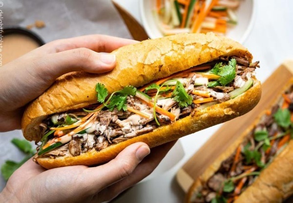 Bánh Mì Cô Oanh đã nhanh chóng trở thành một thương hiệu bánh mì phổ biến và được ưa chuộng